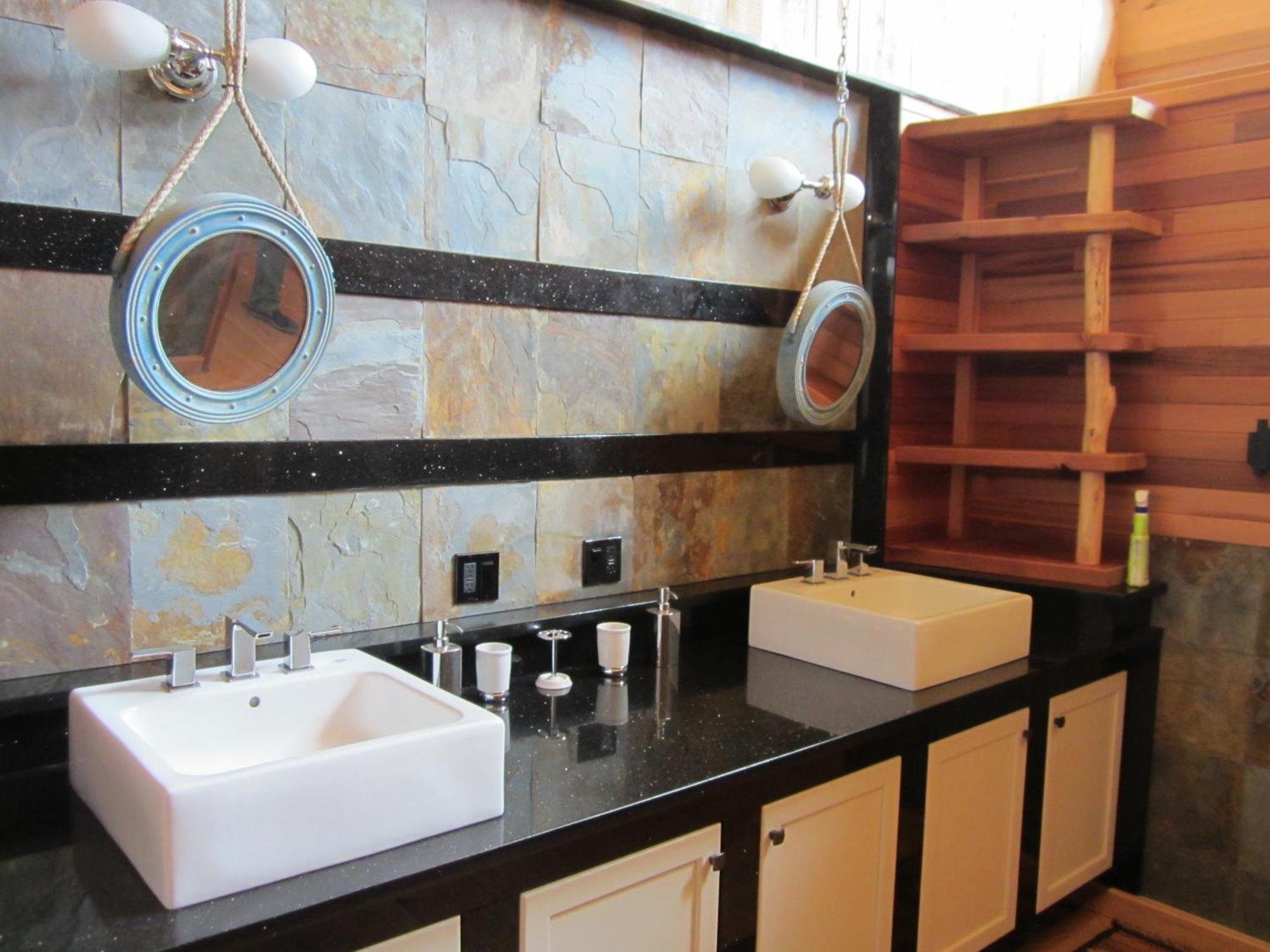 Ldr Lodge - Last Dollar Ranch Smithers Bilik gambar